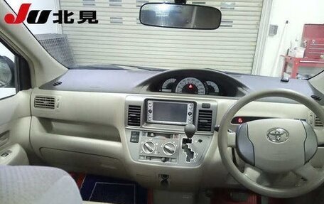 Toyota Raum II, 2010 год, 889 600 рублей, 4 фотография