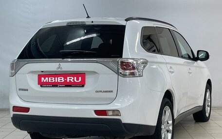 Mitsubishi Outlander III рестайлинг 3, 2013 год, 1 260 000 рублей, 4 фотография