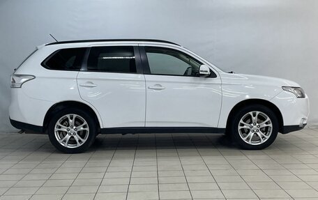 Mitsubishi Outlander III рестайлинг 3, 2013 год, 1 260 000 рублей, 8 фотография