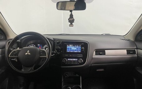 Mitsubishi Outlander III рестайлинг 3, 2013 год, 1 260 000 рублей, 11 фотография