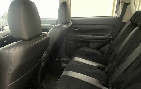 Mitsubishi Outlander III рестайлинг 3, 2013 год, 1 260 000 рублей, 13 фотография