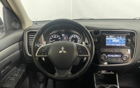 Mitsubishi Outlander III рестайлинг 3, 2013 год, 1 260 000 рублей, 16 фотография