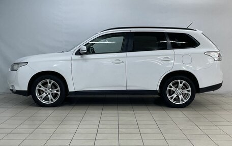 Mitsubishi Outlander III рестайлинг 3, 2013 год, 1 260 000 рублей, 9 фотография