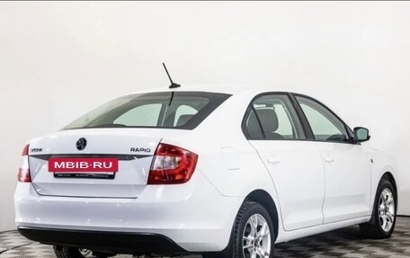 Skoda Rapid I, 2017 год, 1 150 000 рублей, 5 фотография