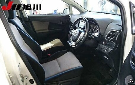 Toyota Ractis II, 2015 год, 907 600 рублей, 3 фотография