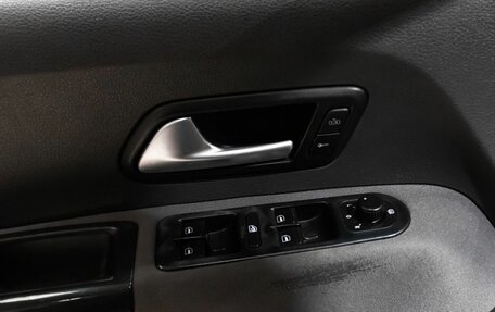 Volkswagen Amarok I рестайлинг, 2015 год, 1 850 000 рублей, 11 фотография