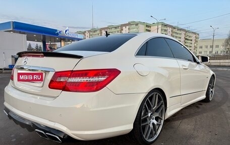 Mercedes-Benz E-Класс, 2011 год, 1 650 000 рублей, 1 фотография