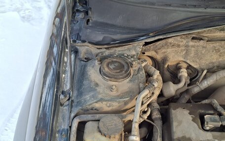 Toyota Avensis III рестайлинг, 2002 год, 580 000 рублей, 12 фотография