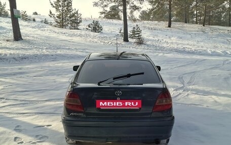 Toyota Avensis III рестайлинг, 2002 год, 580 000 рублей, 5 фотография