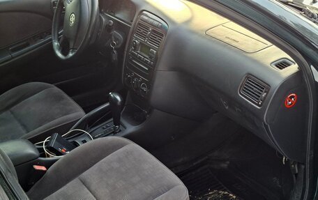 Toyota Avensis III рестайлинг, 2002 год, 580 000 рублей, 21 фотография