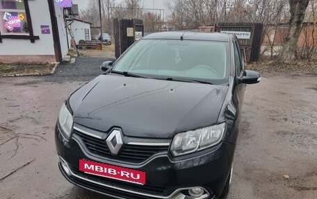 Renault Logan II, 2015 год, 575 000 рублей, 6 фотография