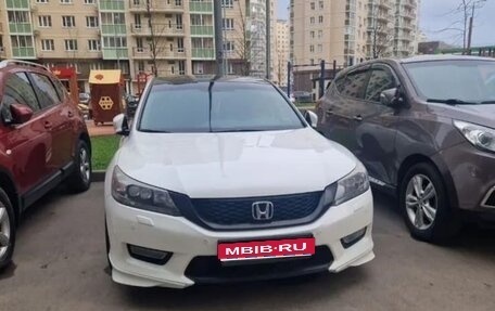 Honda Accord IX рестайлинг, 2013 год, 1 350 000 рублей, 1 фотография