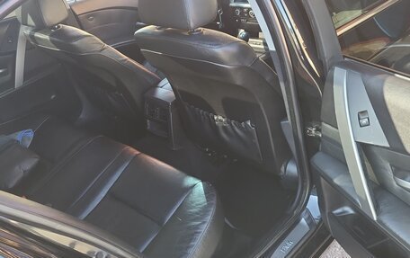 BMW 5 серия, 2004 год, 780 000 рублей, 17 фотография