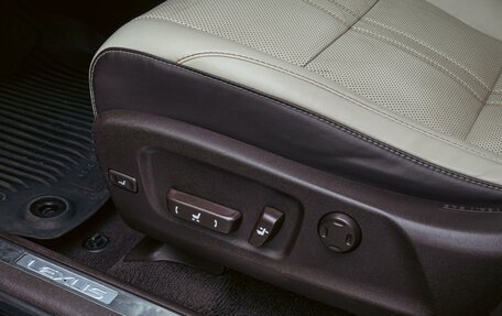 Lexus RX IV рестайлинг, 2017 год, 3 790 000 рублей, 28 фотография