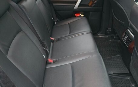 Toyota Land Cruiser Prado 150 рестайлинг 2, 2017 год, 4 750 000 рублей, 3 фотография