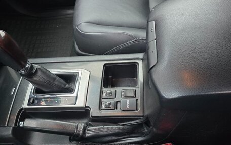 Toyota Land Cruiser Prado 150 рестайлинг 2, 2017 год, 4 750 000 рублей, 7 фотография