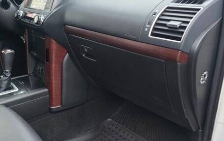 Toyota Land Cruiser Prado 150 рестайлинг 2, 2017 год, 4 750 000 рублей, 9 фотография