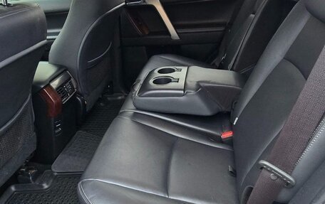 Toyota Land Cruiser Prado 150 рестайлинг 2, 2017 год, 4 750 000 рублей, 22 фотография