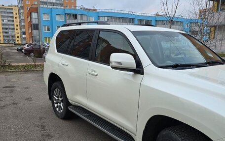 Toyota Land Cruiser Prado 150 рестайлинг 2, 2017 год, 4 750 000 рублей, 25 фотография