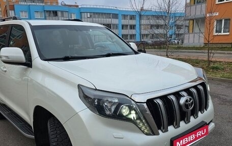 Toyota Land Cruiser Prado 150 рестайлинг 2, 2017 год, 4 750 000 рублей, 24 фотография