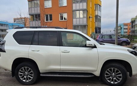 Toyota Land Cruiser Prado 150 рестайлинг 2, 2017 год, 4 750 000 рублей, 26 фотография