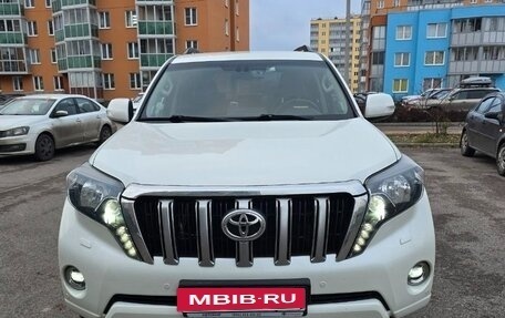 Toyota Land Cruiser Prado 150 рестайлинг 2, 2017 год, 4 750 000 рублей, 28 фотография