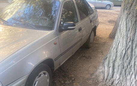 Daewoo Nexia I рестайлинг, 2004 год, 105 000 рублей, 2 фотография