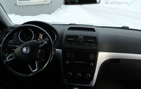 Skoda Yeti I рестайлинг, 2017 год, 1 500 000 рублей, 8 фотография