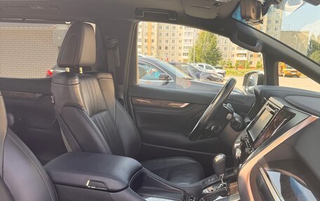 Toyota Alphard III, 2019 год, 6 400 000 рублей, 10 фотография