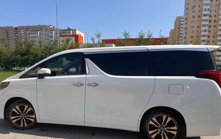 Toyota Alphard III, 2019 год, 6 400 000 рублей, 8 фотография