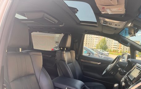 Toyota Alphard III, 2019 год, 6 400 000 рублей, 21 фотография