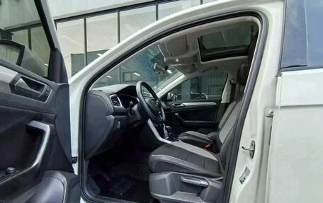 Volkswagen T-Roc I, 2022 год, 1 380 000 рублей, 7 фотография