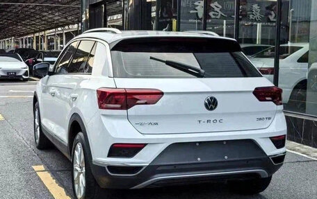 Volkswagen T-Roc I, 2022 год, 1 380 000 рублей, 4 фотография