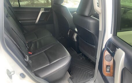 Toyota Land Cruiser Prado 150 рестайлинг 2, 2012 год, 3 100 000 рублей, 29 фотография