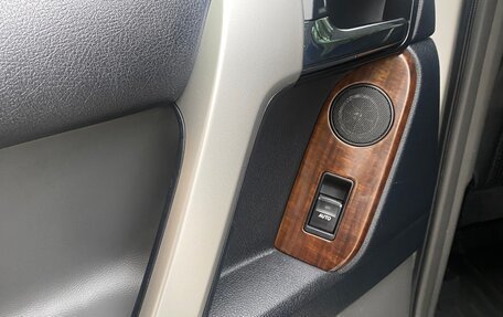 Toyota Land Cruiser Prado 150 рестайлинг 2, 2012 год, 3 100 000 рублей, 26 фотография