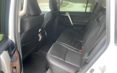 Toyota Land Cruiser Prado 150 рестайлинг 2, 2012 год, 3 100 000 рублей, 27 фотография