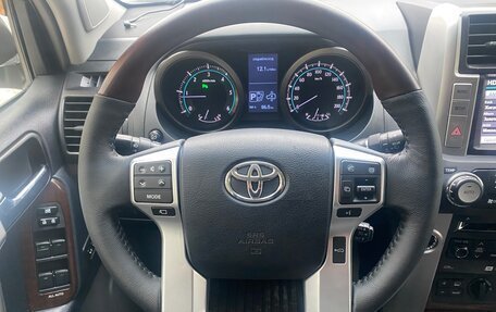 Toyota Land Cruiser Prado 150 рестайлинг 2, 2012 год, 3 100 000 рублей, 37 фотография