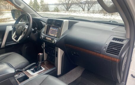 Toyota Land Cruiser Prado 150 рестайлинг 2, 2012 год, 3 100 000 рублей, 35 фотография