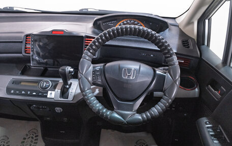 Honda Freed I, 2010 год, 949 000 рублей, 18 фотография