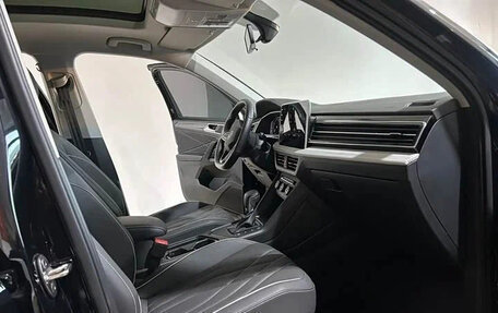 Volkswagen Tiguan II, 2022 год, 1 920 000 рублей, 7 фотография