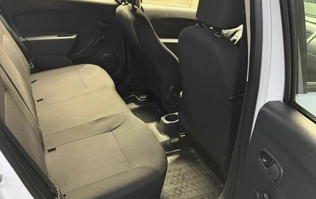 Renault Logan II, 2020 год, 750 000 рублей, 12 фотография