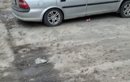 Opel Vectra B рестайлинг, 1997 год, 45 000 рублей, 3 фотография