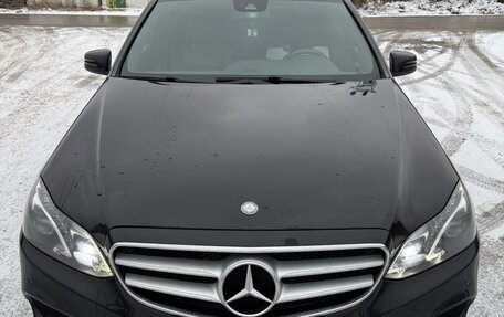 Mercedes-Benz E-Класс, 2014 год, 2 500 000 рублей, 1 фотография