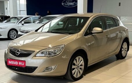 Opel Astra J, 2012 год, 825 000 рублей, 1 фотография