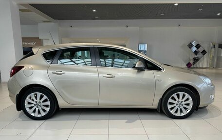 Opel Astra J, 2012 год, 825 000 рублей, 9 фотография