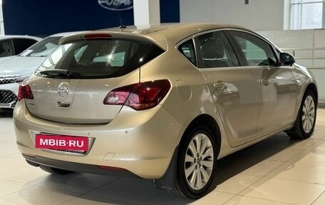 Opel Astra J, 2012 год, 825 000 рублей, 7 фотография