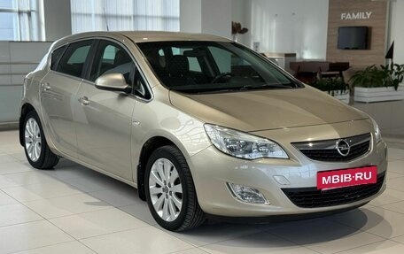 Opel Astra J, 2012 год, 825 000 рублей, 3 фотография