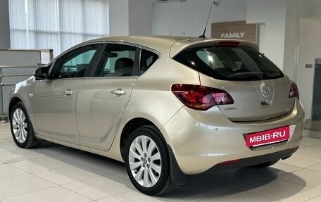 Opel Astra J, 2012 год, 825 000 рублей, 5 фотография
