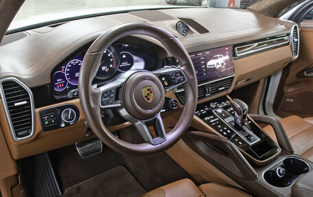 Porsche Cayenne III, 2021 год, 13 498 000 рублей, 16 фотография