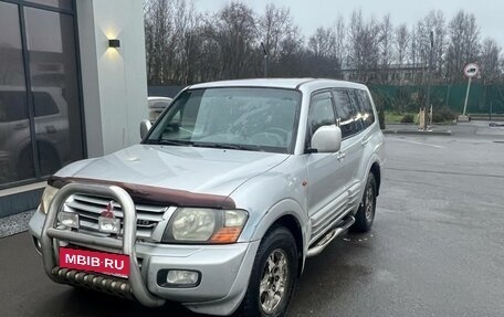 Mitsubishi Pajero III рестайлинг, 2000 год, 800 000 рублей, 2 фотография